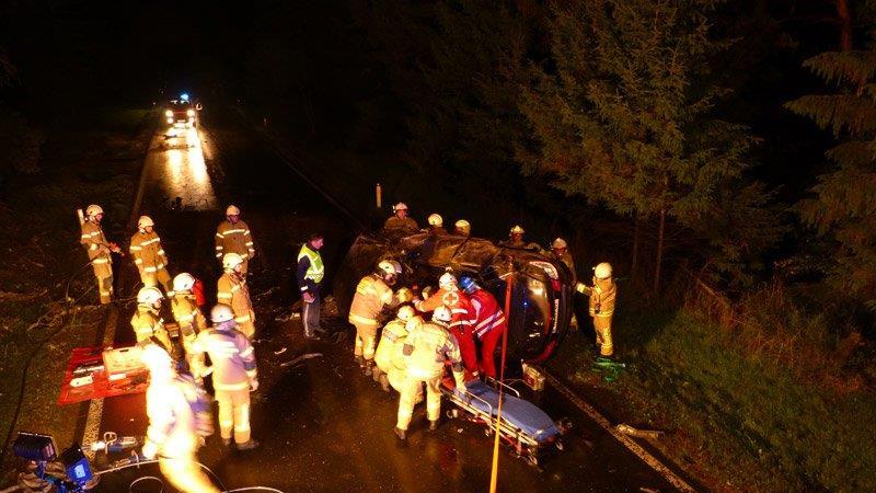 Pkw-Überschlag auf B95