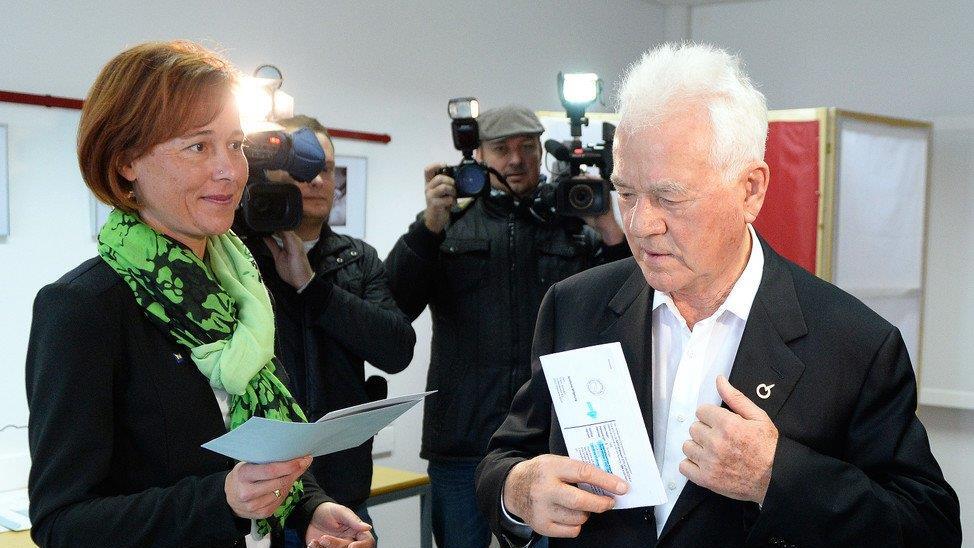 Nationalratswahl: Spitzenkandidaten geben Stimme ab