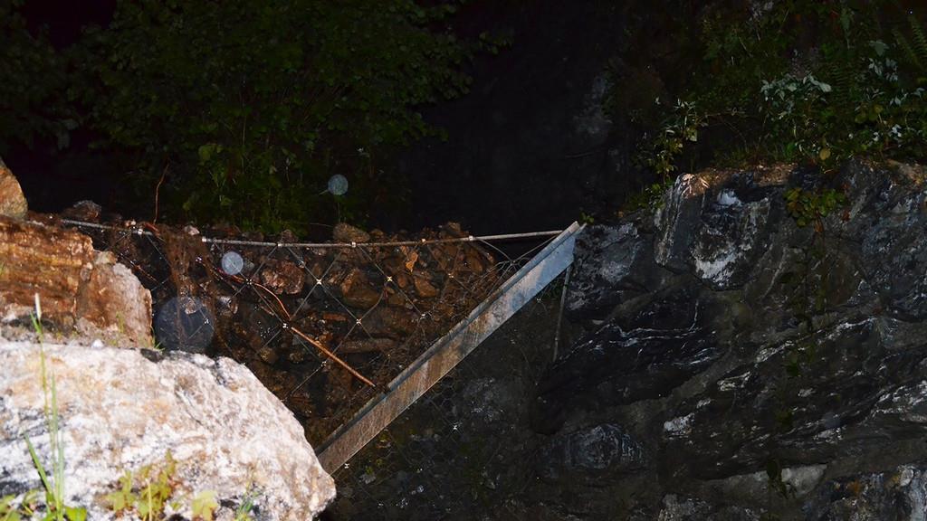 Mure blockierte Wagrainer Bundesstraße mit Geröll