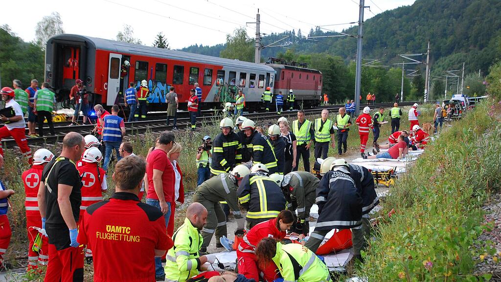 OÖ: Ernstfall bei Zugsunglück geübt