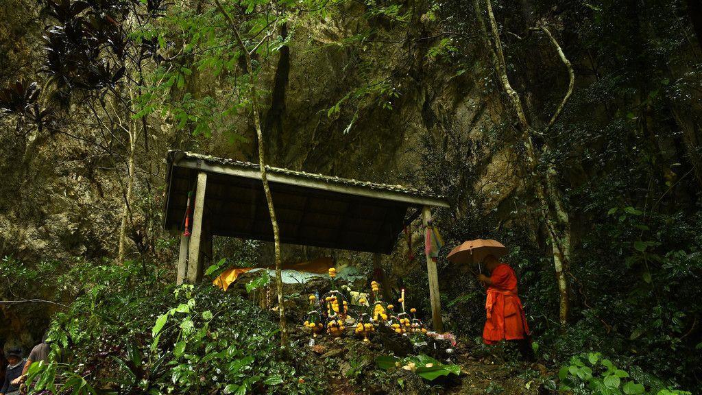 Buben in Höhle in Thailand eingeschlossen
