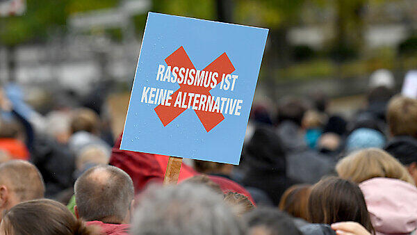 In Hamburg gehen Massen auf die Straße
