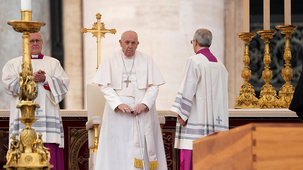 Beerdigung_Papst_Benedikt