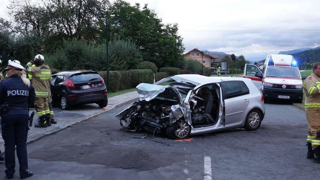Frontalcrash auf L103 in Thalgau