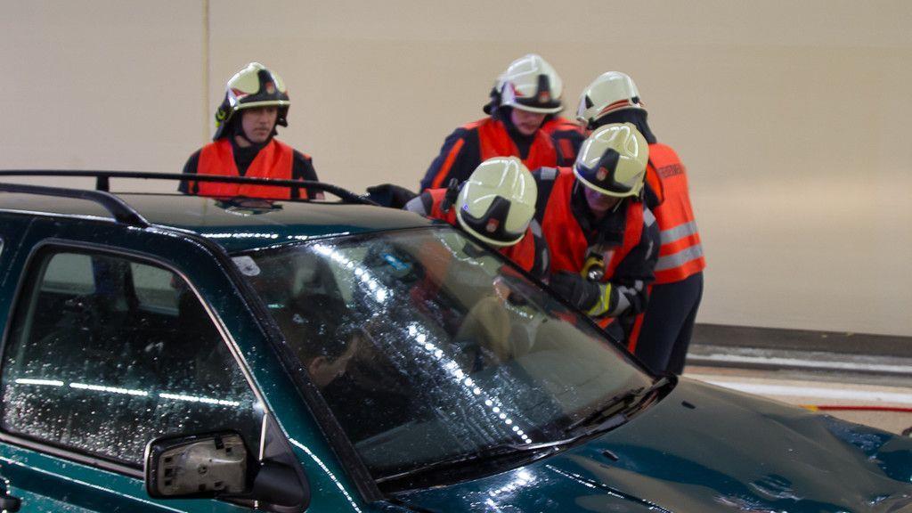 Feuertaufe: Großübung im Lieferinger Tunnel