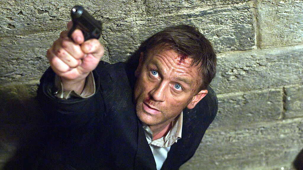 Daniel Craig