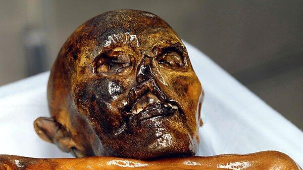 Die Gletscherleiche "Ötzi" ist 5.300 Jahre alt