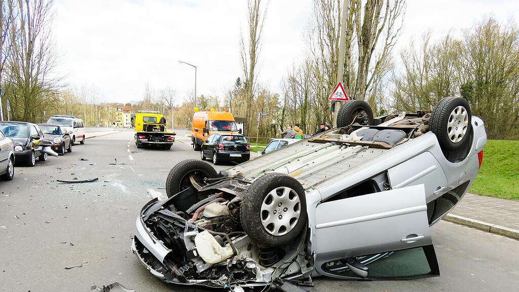 symb_Autounfall, symb_Verkehrsunfall, symb_Überschlag