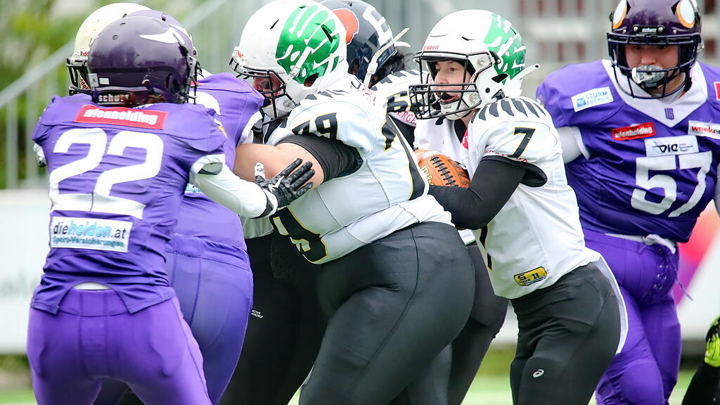 Football: Ducks Ladies gegen Vikings