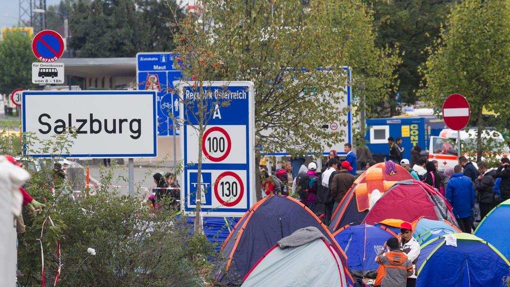 760 Flüchtlinge an der Saalachbrücke