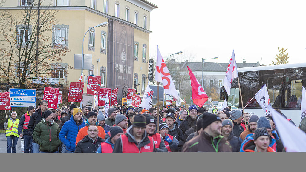 Streik und Solidaritätsmarsch bei Emco und Bosch in Hallein