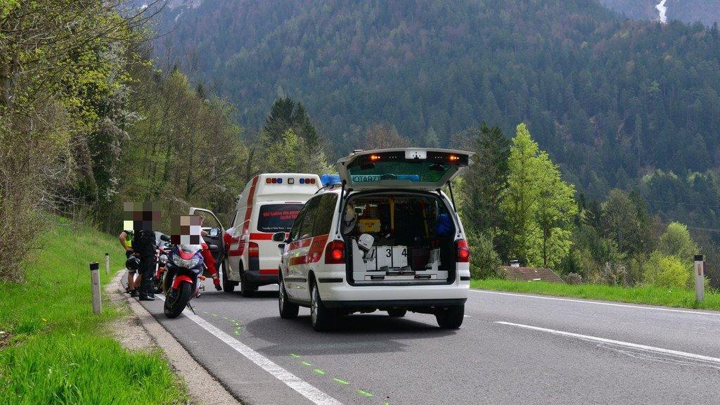 Biker stürzt am Pötschenpass