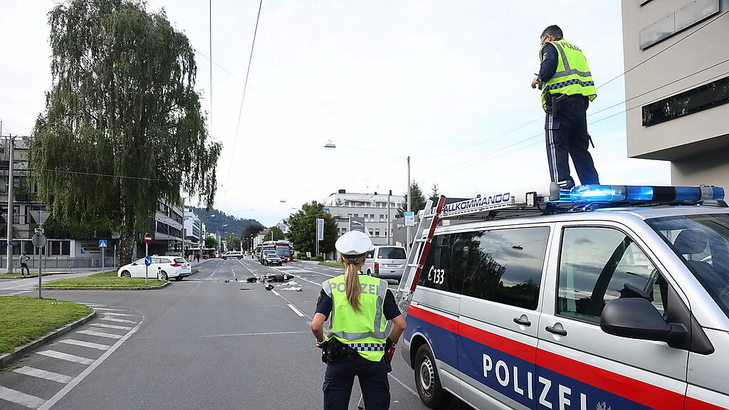 Biker_vs_Taxi_Alpenstraße