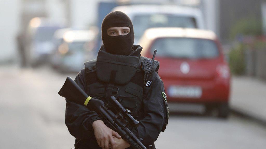 Syrer sprengt sich in Ansbach in die Luft