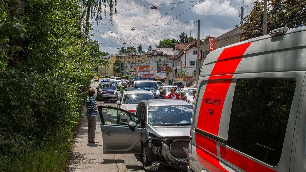 Unfall Rettungsfahrzeug