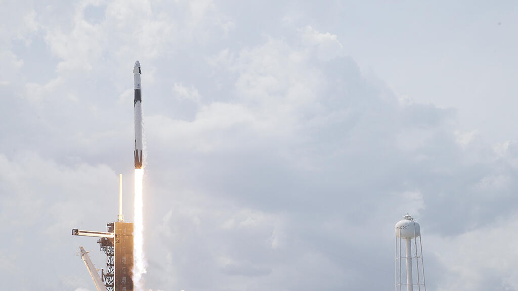 Space X, Crew Dragon, Flacon 9, Cape Canaveral