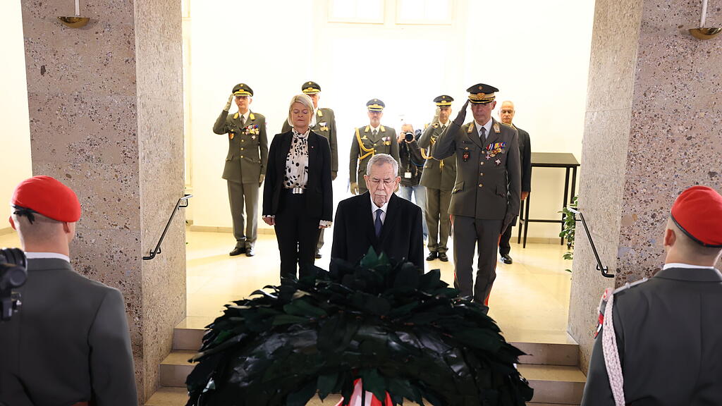 Kranzniederlegung Nationalfeiertag