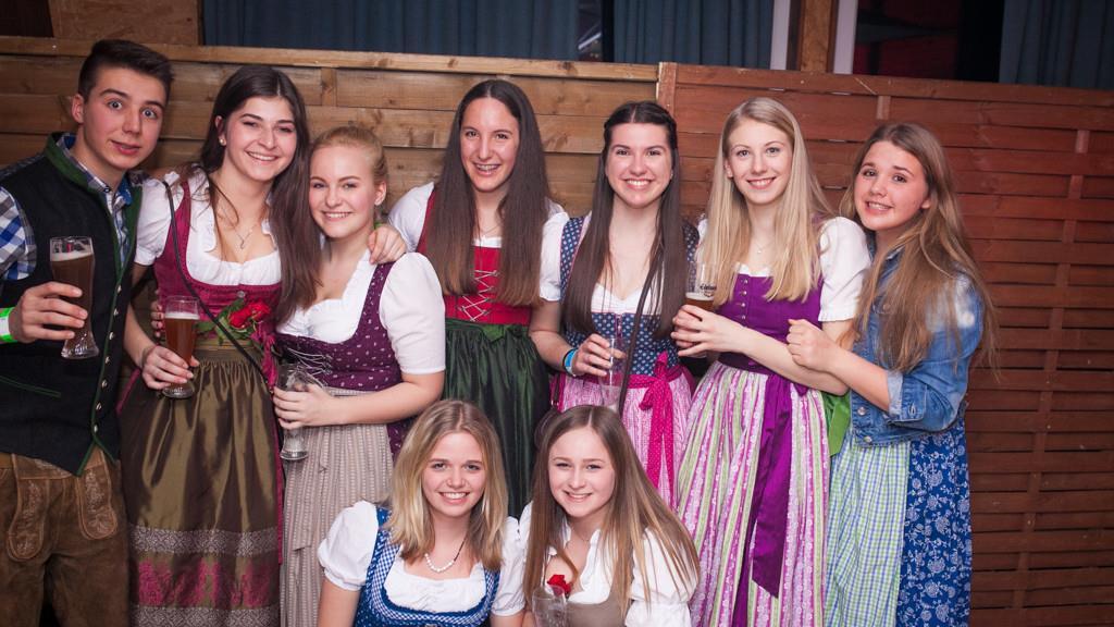 Dirndlball, II