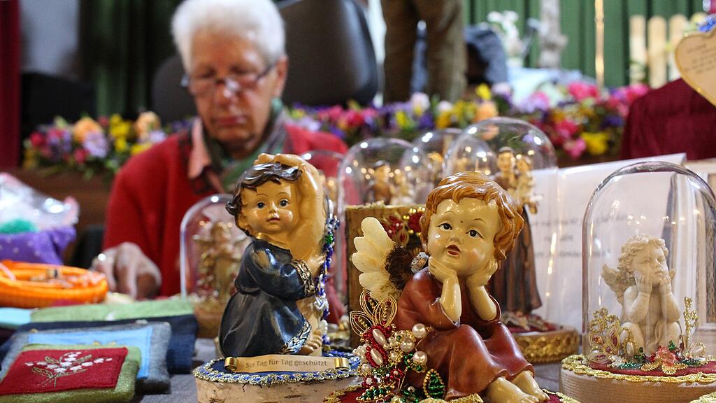 Frühlingshafter Ostermarkt - Burg Mauterndorf