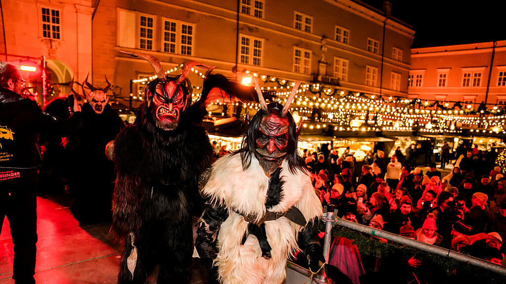 Der Krampuslauf am Christkindlmarkt