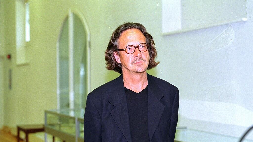 Peter Handke hat in seiner Zeit in Salzburg rund ein Dutzend eigene Werke veröffentlicht.
