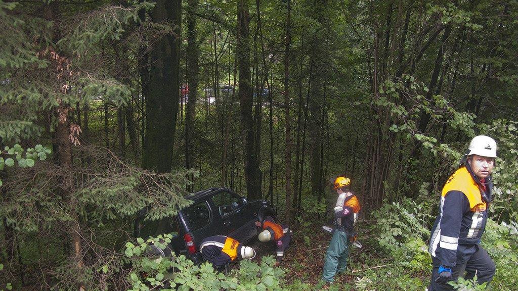 Pkw-Absturz über B20