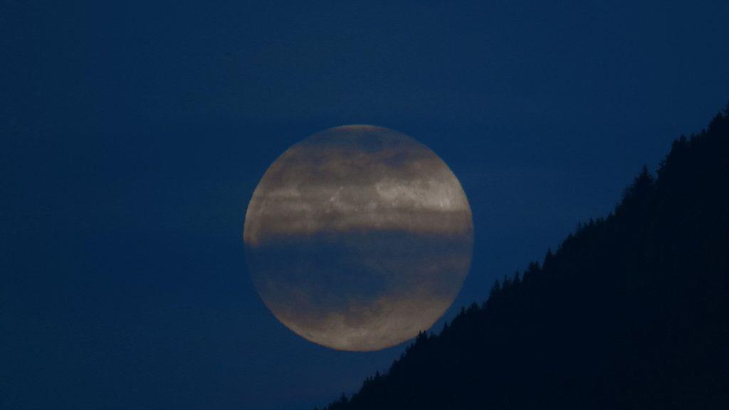Vollmond über Salzburg