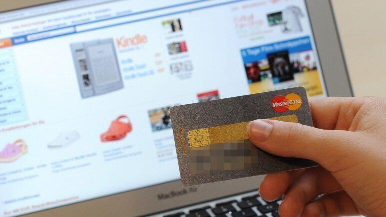 Die Zahl der Online-Shopper nimmt auch in Salzburg stark zu.