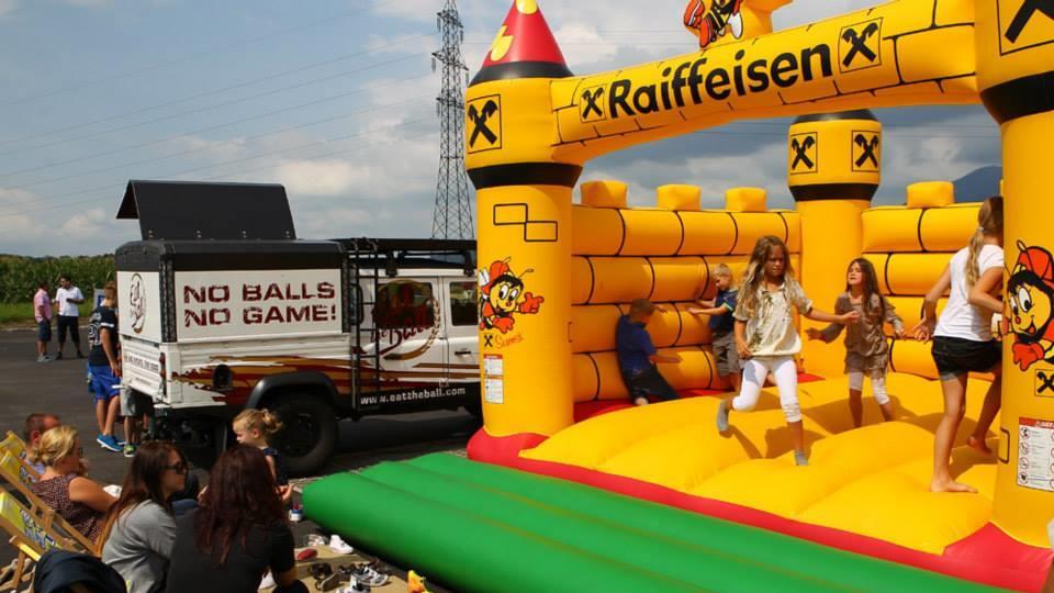 Grödig feiert Stadioneröffnung