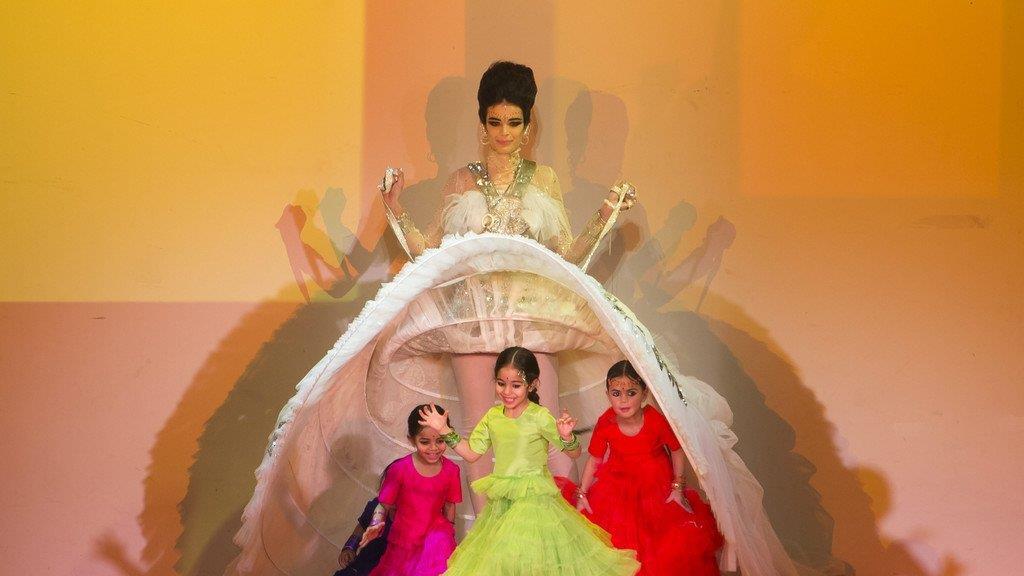 Pariser FashiON Week haute Couture 2013 S/S