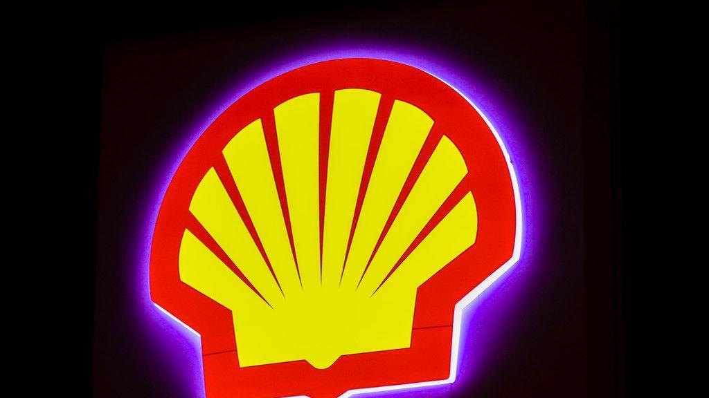 Unbekannter überfällt Tankstelle in Lochen
