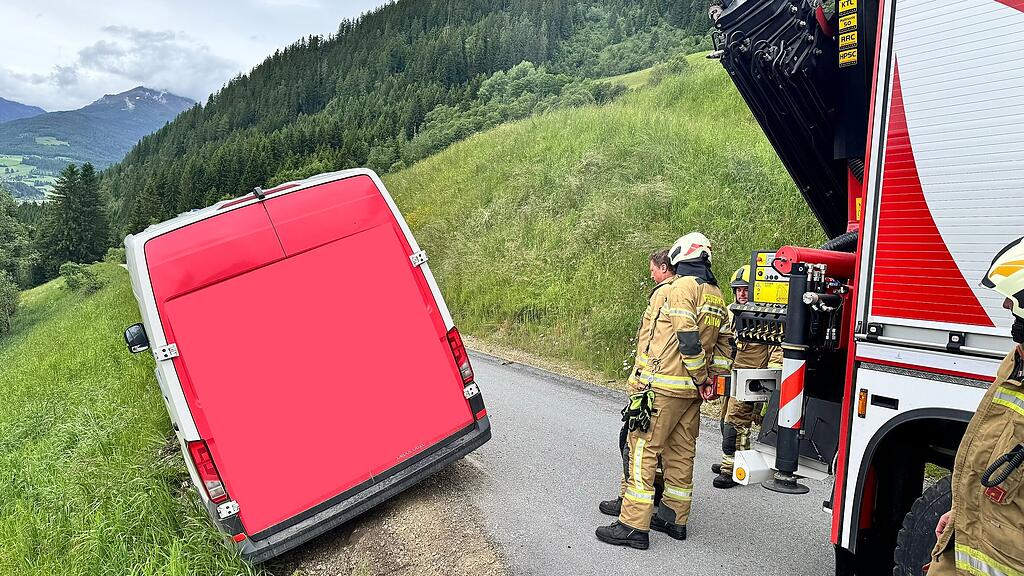 Fahrzeugabsturz in Tamsweg