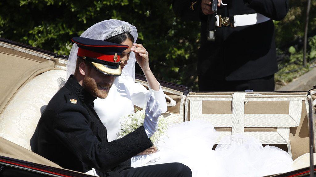 Royale Hochzeit: Schillernde Kutschfahrt durch Windsor