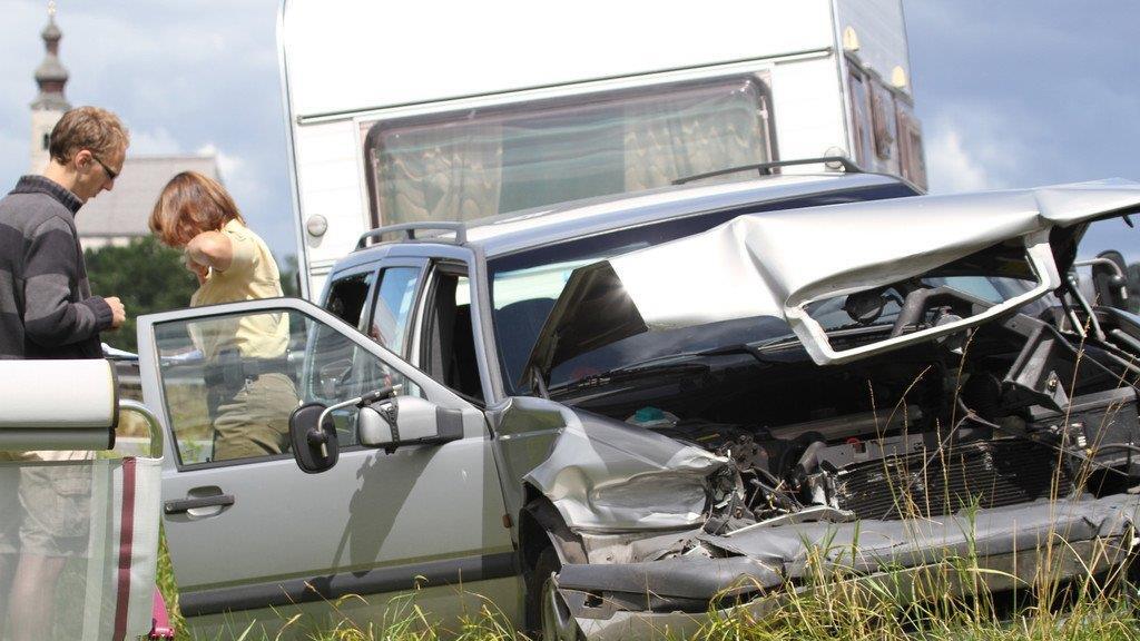 Wohnwagencrash auf A8