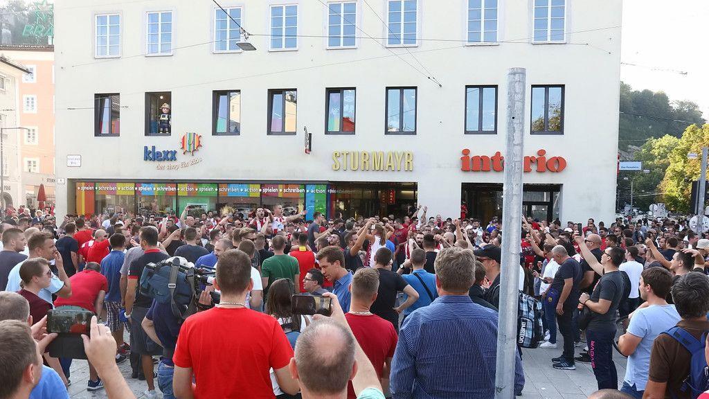 Red Bull Salzburg - Roter Stern Belgrad: Fans in der Altstadt II