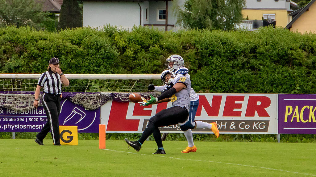 Salzburg Ducks, Atrium Steelsharks Traun, Football