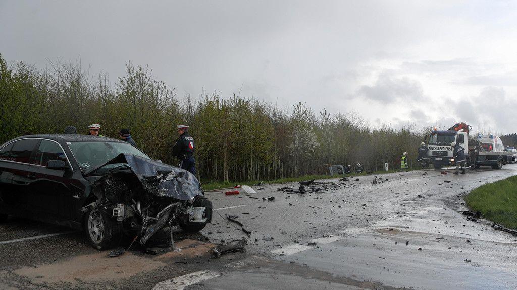 Unfall bei Neukirchen fordert Verletzte