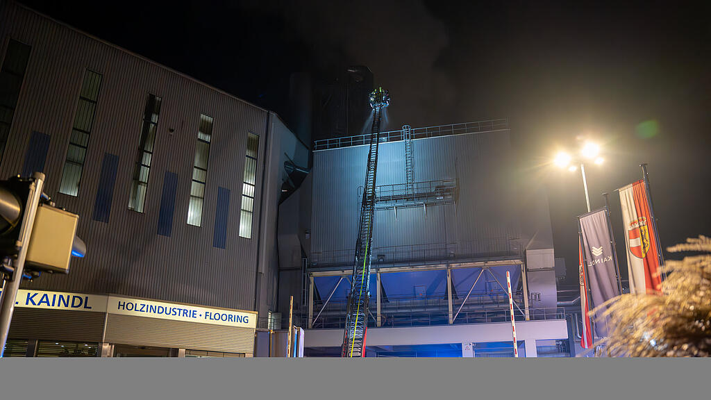 Brand bei Kaindl in Wals I