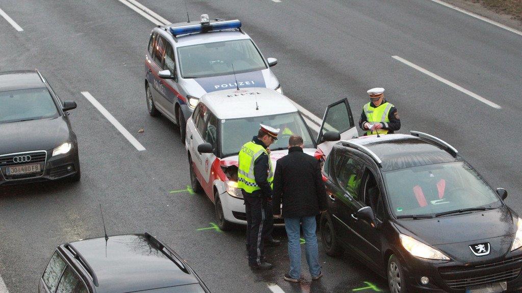 Auffahrunfall bei Anifer Kreuzung