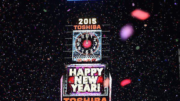 Am Times Square feiern jedes Jahr Tausende