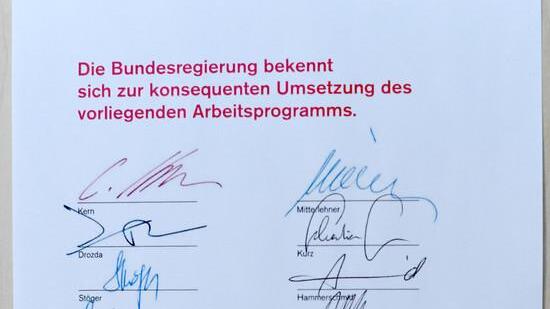 Regierung bekennt sich zu Arbeitsprogramm