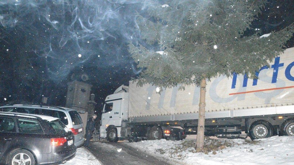 Schwierige Lkw-Bergung