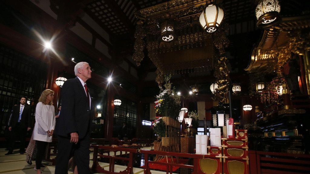Mike Pence besucht Japan
