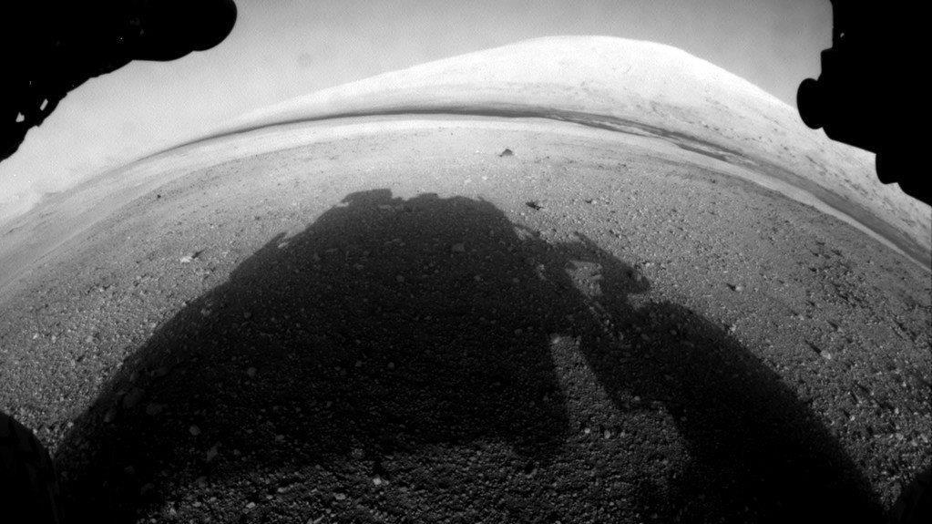 Marsrover "Curiosity" sendet farbiges Panorama-Foto