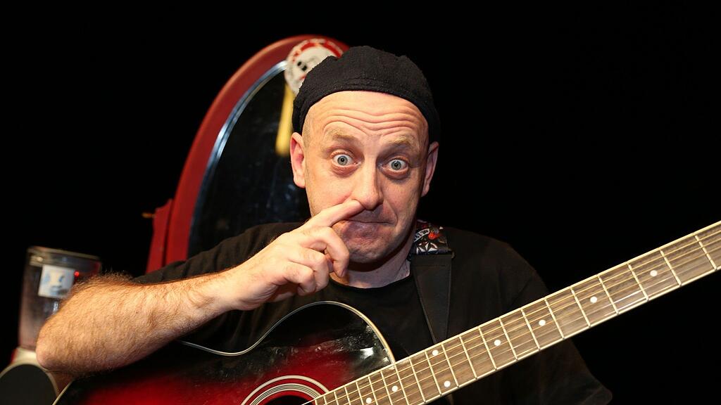 Poier lud Donnerstagabend rund 600 Besucher zu "backstage" im Republic.