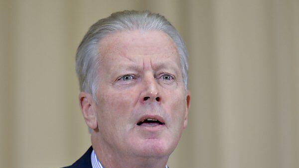 Wirtschaftsminister Mitterlehner wirbt für die zweite Chance
