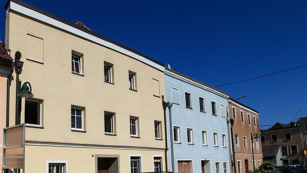 Vor diesem Haus in Uttendorf (OÖ) ereignete sich die Schlägerei.