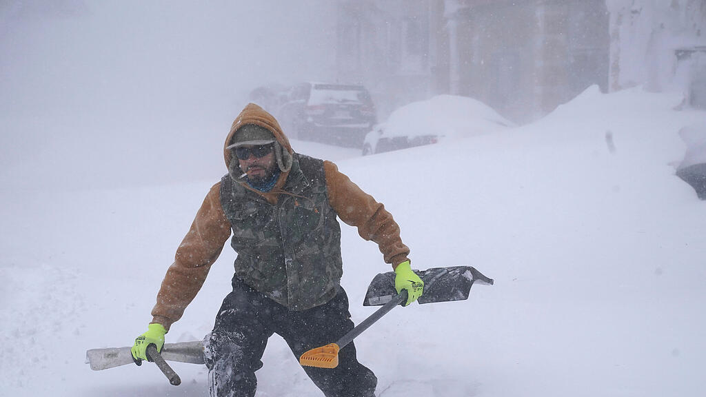 Wintersturm und K\u00e4ltewelle in den USA