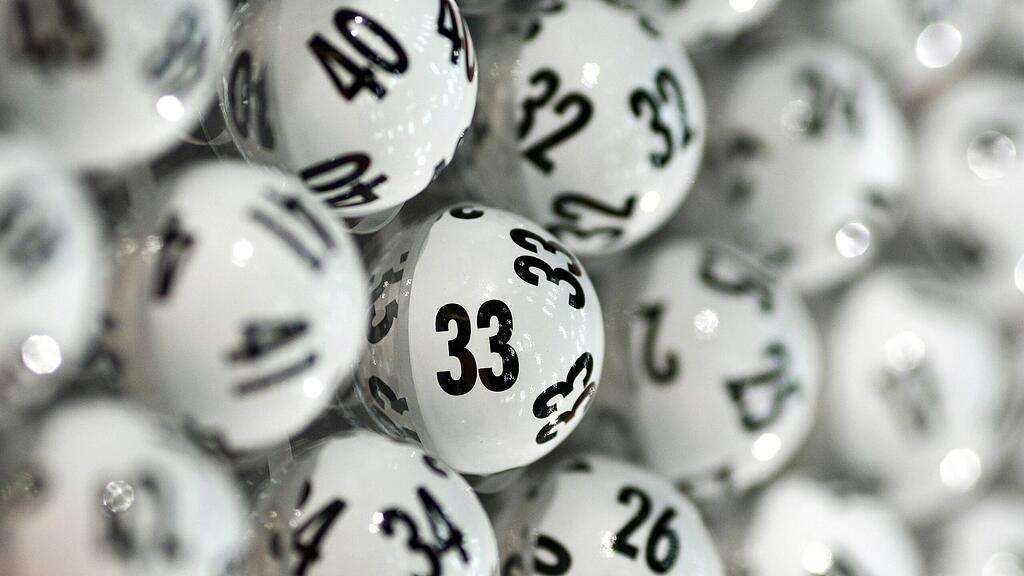 Dem Mann wurde vorgegaukelt, dass er im Lotto gewonnen habe.