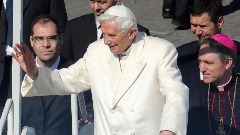 Der Papst verabschiedete sich von seinen Katholiken.